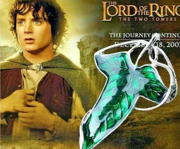 Frodo leaf brooch deals